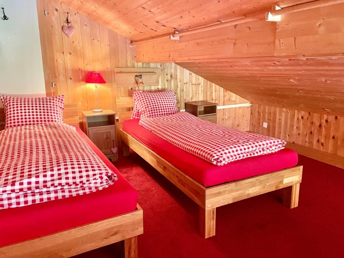 Bnb Guesthouse Lusi Frauenkirch Dış mekan fotoğraf